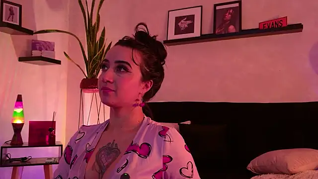 EmmyEvans1's cam snapshot