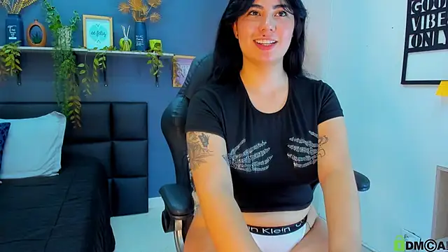 eliza_pink24's cam snapshot