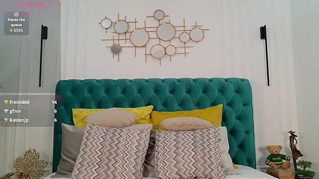 AlessiaDunn's cam snapshot