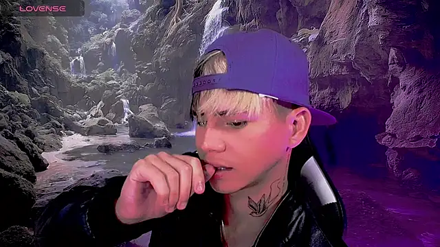 Tayson_Rivers live sex cam