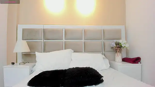 Dulce_Powl_'s cam snapshot