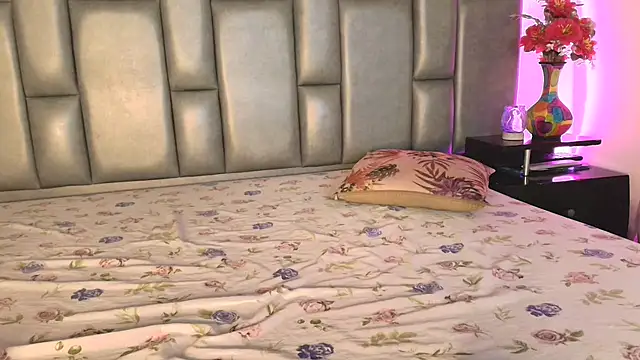 TashaNaughty4u's cam snapshot