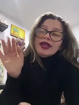 KoraSweett live sex cam