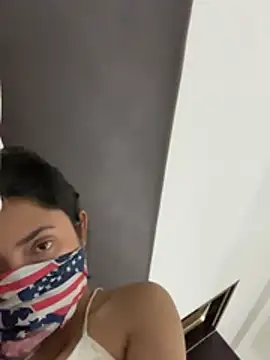 Myra_15 live sex cam