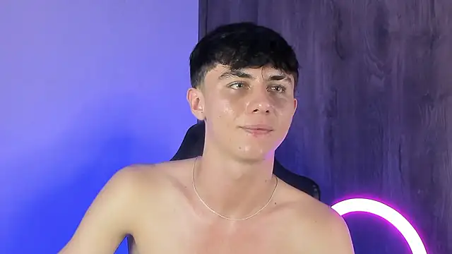 Demian_cute18 live sex cam