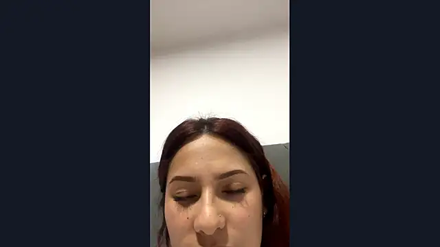 AlvertaCong live sex cam