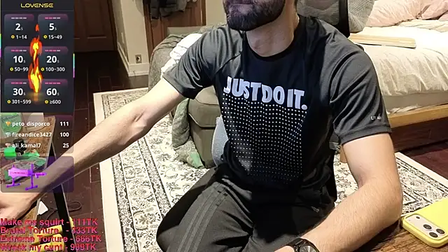 Toronto325 live sex cam