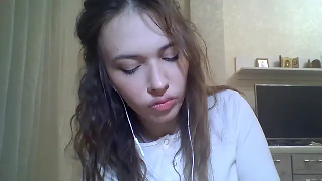 CeyaLier's cam snapshot