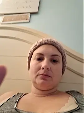 MilfyMrsRobinson live sex cam