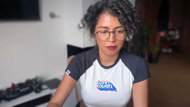 illaroom live sex cam