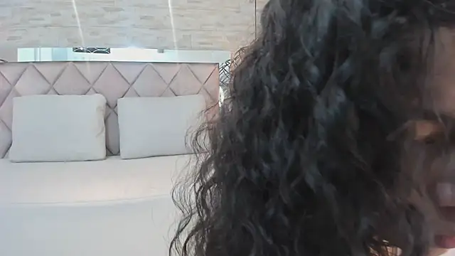 celene_midnight's cam snapshot