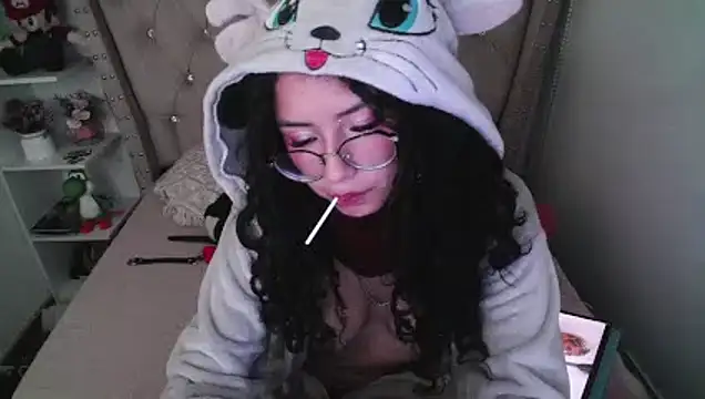 CherieCurl's cam snapshot