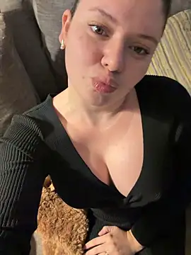 mangolini_parrocini's cam snapshot