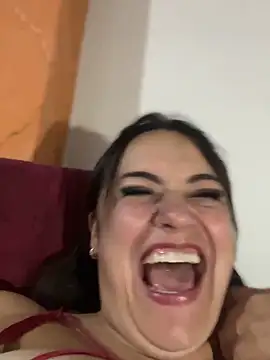 Lesly_10-'s cam snapshot