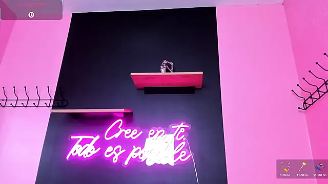 JuliethCruz_'s cam snapshot