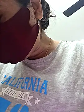 Suvosri live sex cam