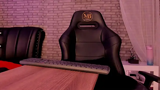 roxxy_white's cam snapshot