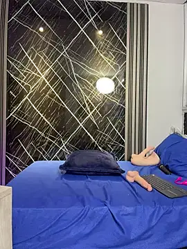 Yelena03 live sex cam