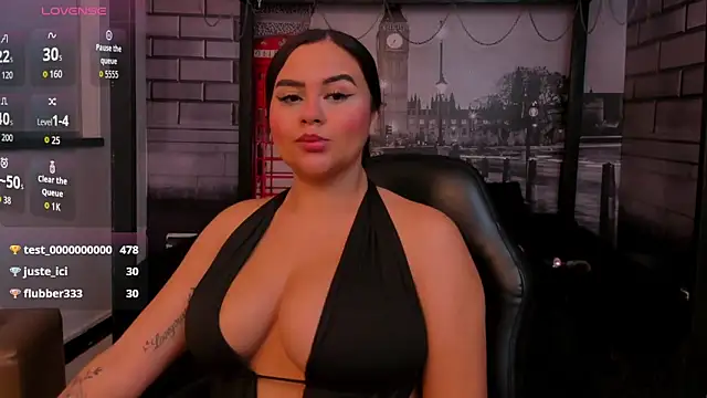 katia_bigboobs1's cam snapshot