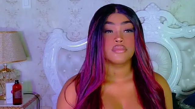 TianahGlow's cam snapshot