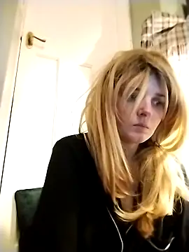 Amy01112 live sex cam