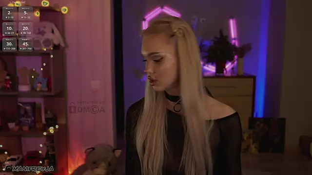 ManiFreyja live sex cam