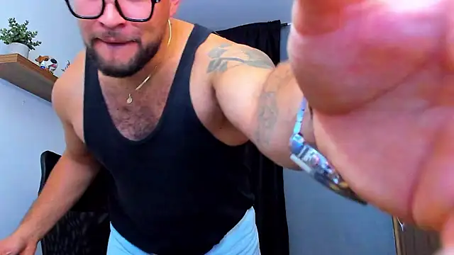 AndrewDiaz live sex cam