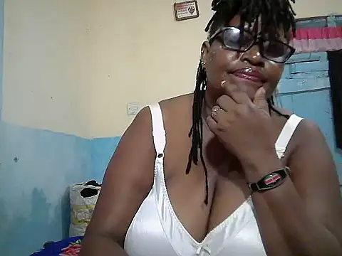 sexy_bigboobss's cam snapshot