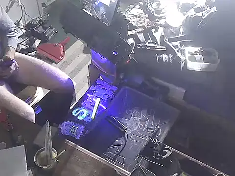 Bi_curious86's cam snapshot