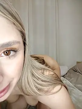 mikateen's cam snapshot