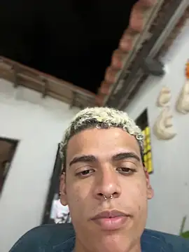 PrincesLeo's cam snapshot