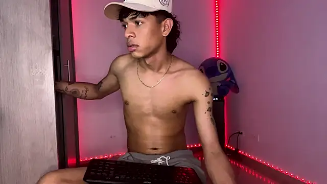 Glen_connor_11's cam snapshot