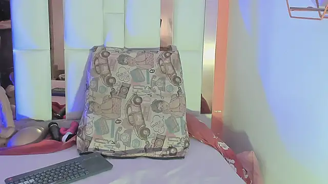 Alanna_hot3 live sex cam