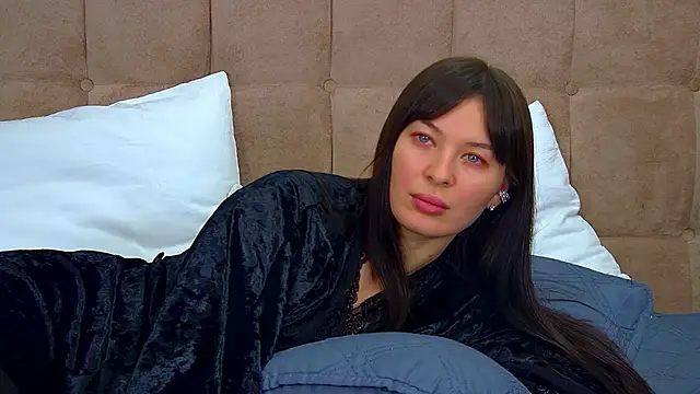 AlexandraBloom live sex cam