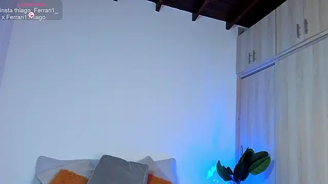 thiago_ferrari_ live sex cam