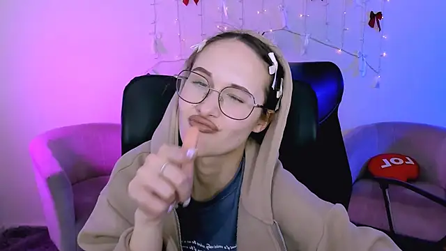 nikole_kitt's cam snapshot