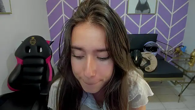 Adhara_Kitten's cam snapshot