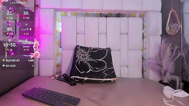 Natasha-Adams's cam snapshot