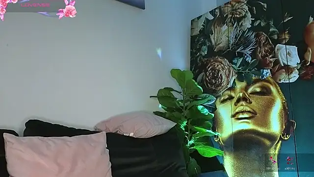 ReyaSophia's cam snapshot