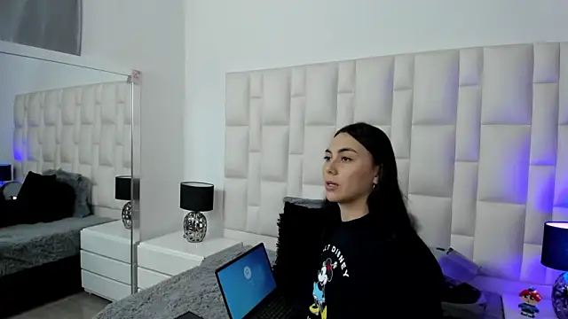 Ariana_rouse's cam snapshot