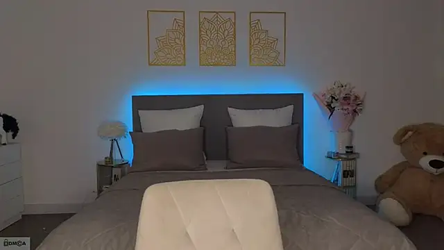 adele_armass's cam snapshot