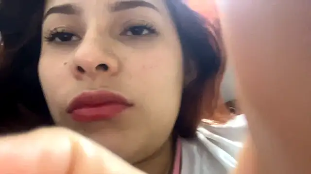 AlvertaCong's cam snapshot