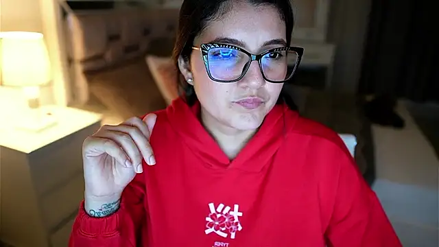 Camilaa_bueno's cam snapshot