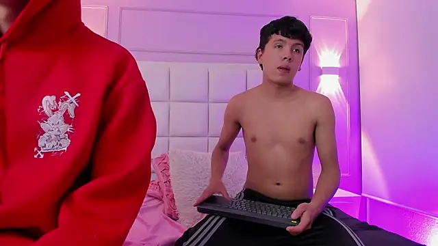 hoot_booys_'s cam snapshot