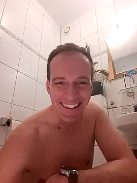 MatzeBTTM81's cam snapshot