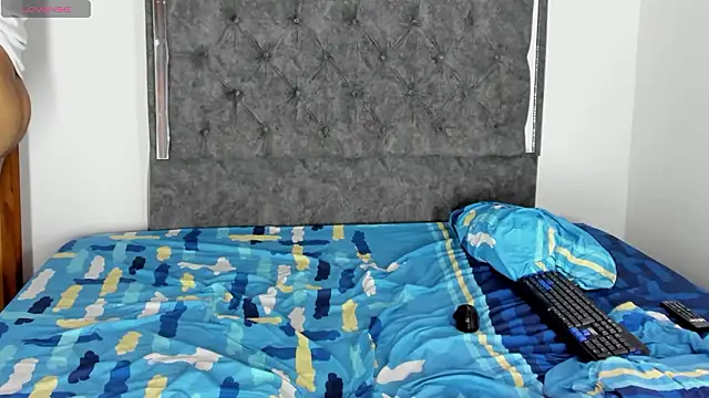 Scorpion_Horny live sex cam