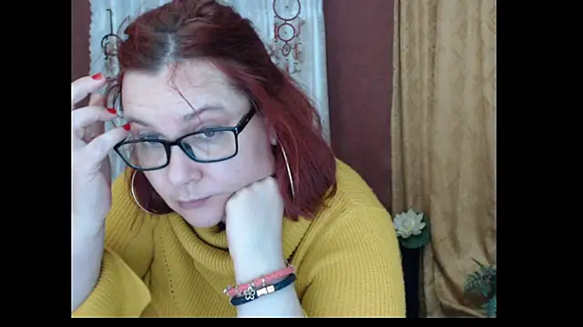 PlayfullMature live sex cam