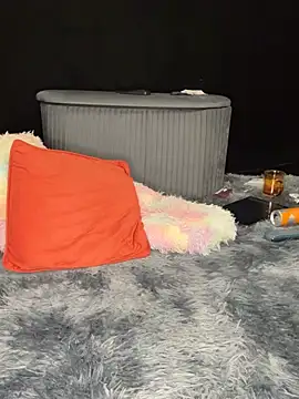 MissSaraNoir's cam snapshot