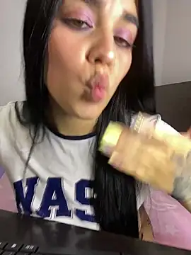 sophyy_white live sex cam