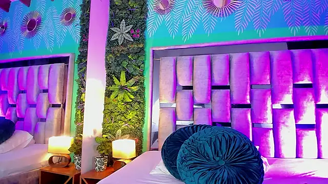 Mari_cooper's cam snapshot